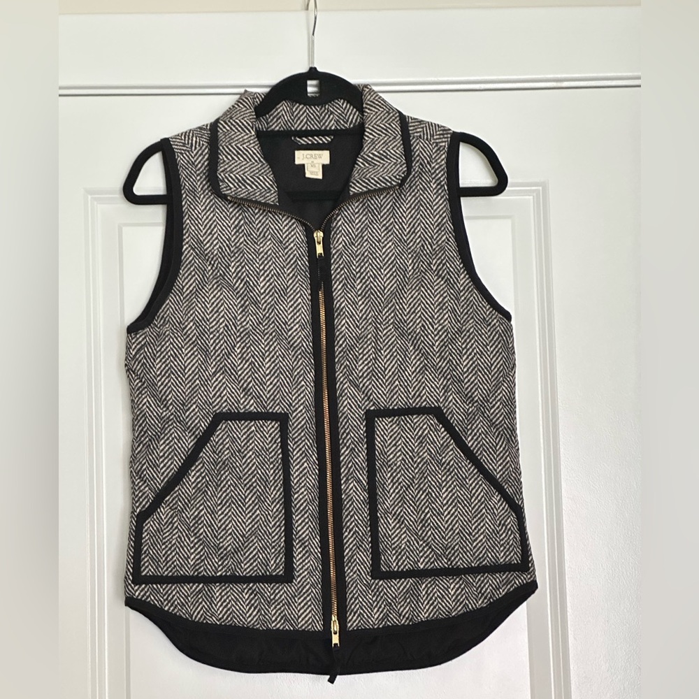 J.Crew Quilted Herringbone Print Puffer Vest Size Extra Small Womens Black Cream